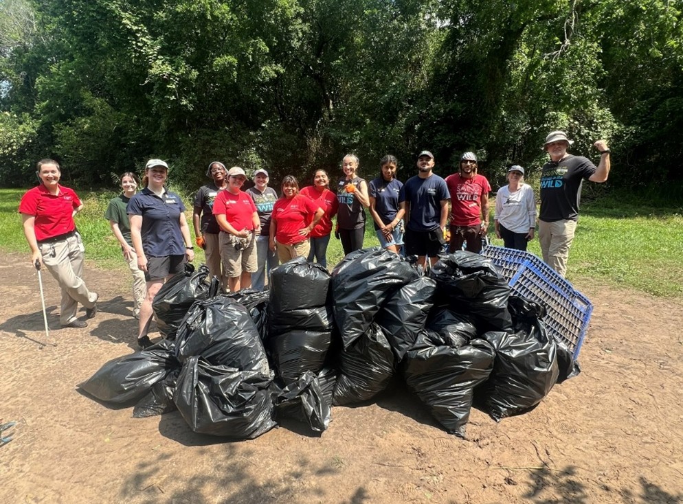 SPLASh and Houston Zoo team up for a Sims Bayou cleanup at Charles H. Milby Park to reduce litter, improve waterways, and support healthier habitats for birds and wildlife